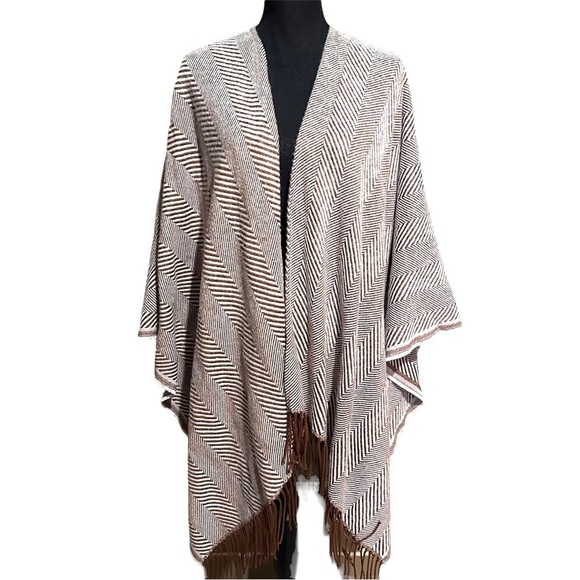 Universal Thread Sweaters - Universal Thread Herringbone Knit Fringe Open Shawl Poncho OS